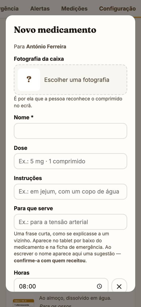 A janela Novo medicamento: fotografia da caixa, nome, dose, instruções, para que serve e horas